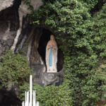 La prière de Saint Jean-Paul II à Lourdes